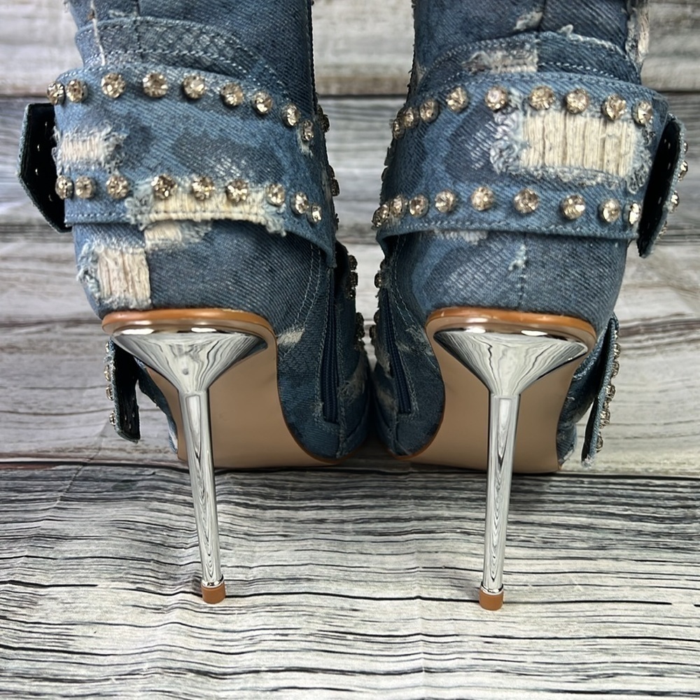 OMINE Women’s Distressed Jean Boots with Buckles, Rhinestone’s and Zipper Size 9 - Picture 4 of 9